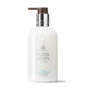 Molton Brown Coastal Cypress & Sea Fennel Hand Lotion 300ml bij doolaardsbeauty